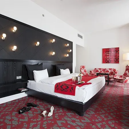 Scandic Palace Hotel 4*